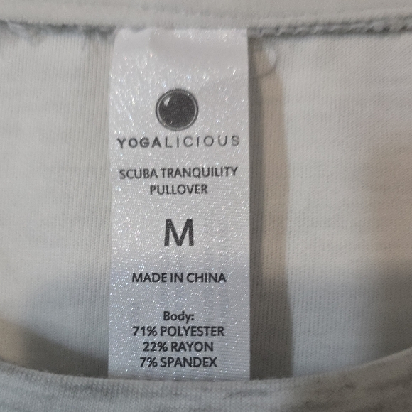 Yogalicious Gray Crop Top - Picture 2 of 3